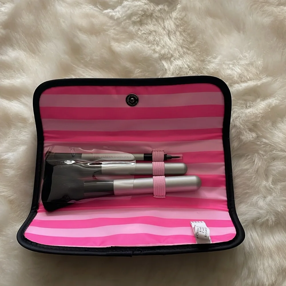 Victoria's Secret Makeup brushes and Case 2013 fashion show new nwt vintage